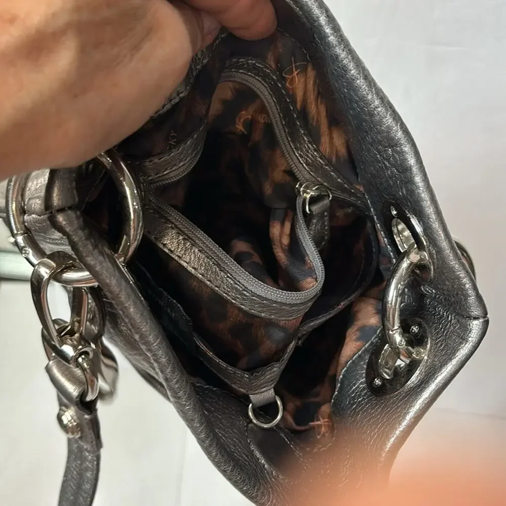 B MAKOWSKY, Metallic Silver soft pebble leather crossbody bag. BEAUTIFUL BAG
